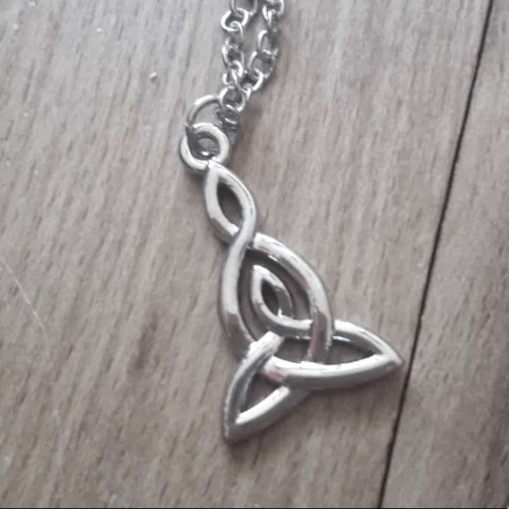Celtic knot necklace Silver plated irish celtic knot mother & daughter necklace - Picture 8 of 9